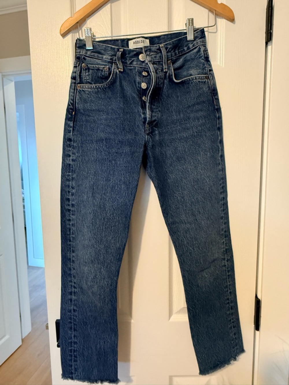 Agolde Riley Cropped Straight-Leg Jeans - Picture 2 of 3
